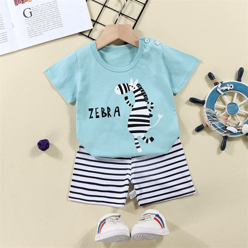 T-shirt in cotone + pantalonci - Baby Clothing Essentials recensione e prezzo
